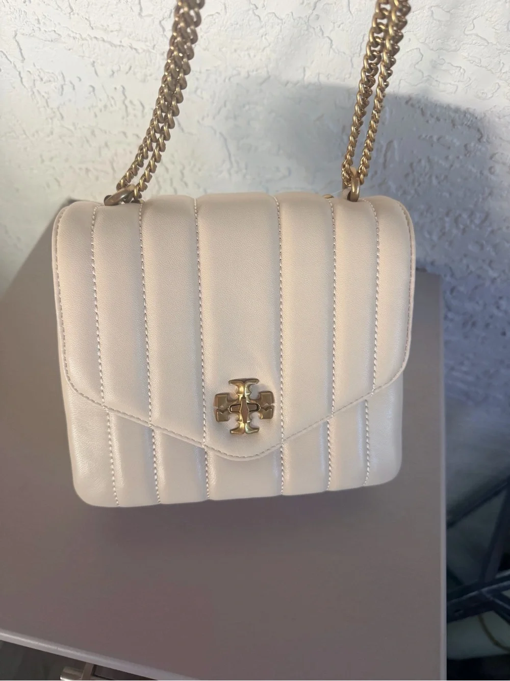 Tory Burch Cream Quilted Leather Shoulder Bag with Gold Chain